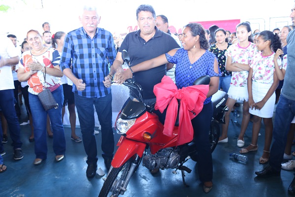 Prefeitura promoveu maior festa da história em homenagem as mães - Imagem 44