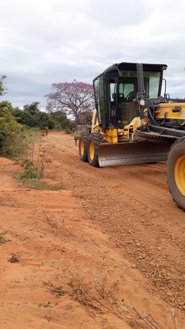 Prefeitura recupera estradas vicinais em Santo Inácio do Piauí - Imagem 9