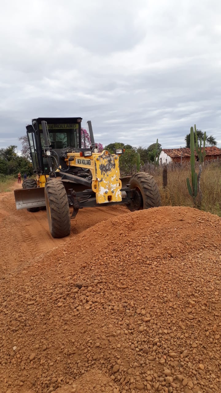 Prefeitura recupera estradas vicinais em Santo Inácio do Piauí - Imagem 11