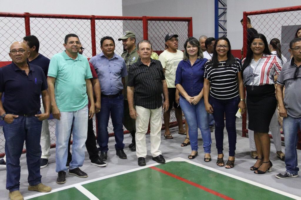 Todo reformado, ginásio é entregue a população Uruçuiense  - Imagem 3