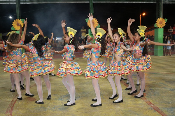 Começou o XXIII Festival Junino de N. S. dos Remédios - Imagem 12