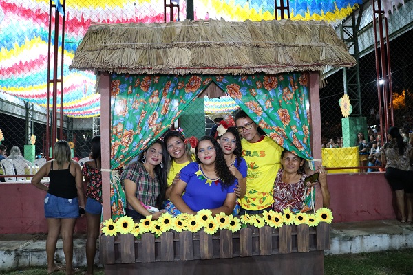 Começou o XXIII Festival Junino de N. S. dos Remédios - Imagem 1