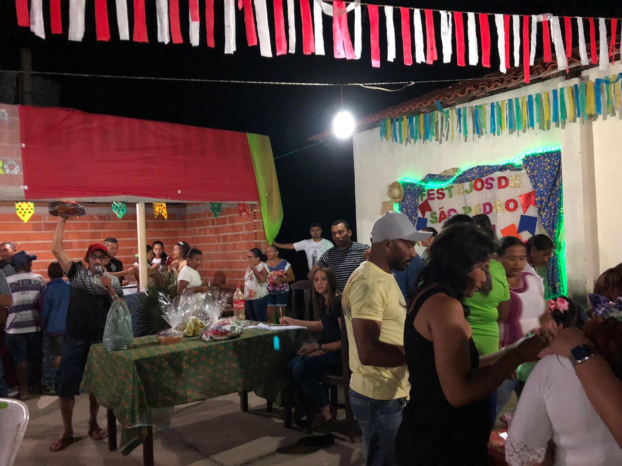 Comunidade Cadoz recebe fiéis, prefeito João Luiz e demais outros, festejando São Pedro  - Imagem 11