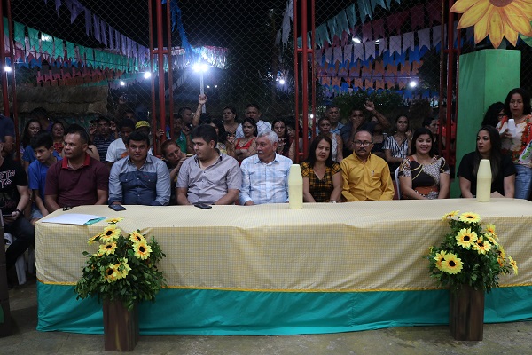 Luar de Santo Antônio e Sanfona Dourada se apresentaram no Festival Junino de N. S. dos Remédios - Imagem 1