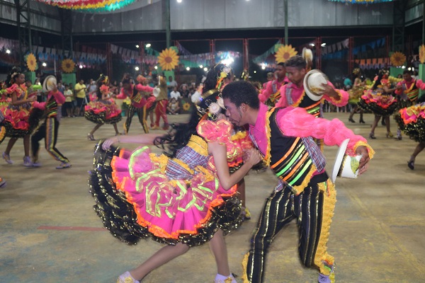 Luar de Santo Antônio e Sanfona Dourada se apresentaram no Festival Junino de N. S. dos Remédios - Imagem 12