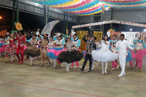 Luar de Santo Antônio e Sanfona Dourada se apresentaram no Festival Junino de N. S. dos Remédios - Imagem 23
