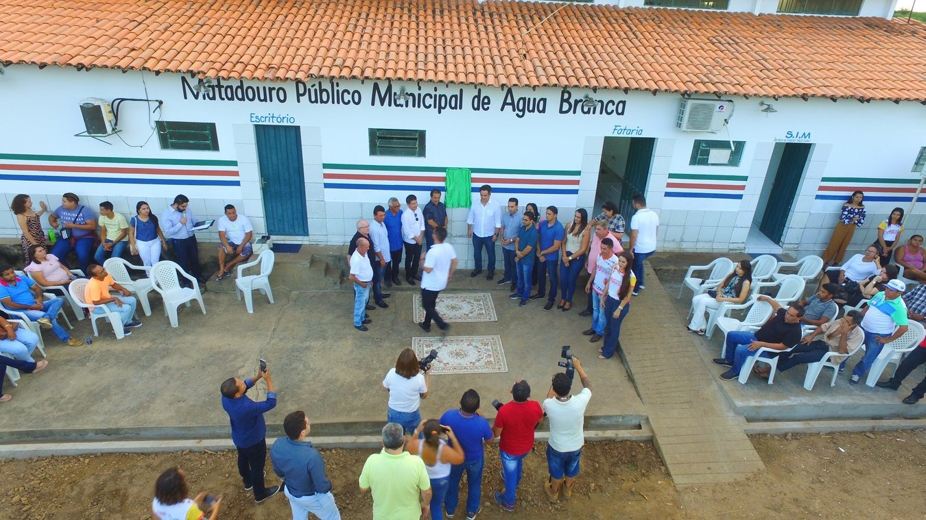 Prefeitura de Água Branca entrega reformas do hospital e matadouro no aniversário da cidade - Imagem 12