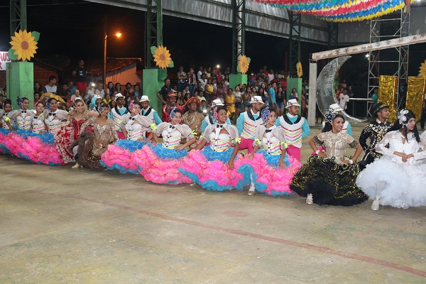 Luar de Santo Antônio e Sanfona Dourada se apresentaram no Festival Junino de N. S. dos Remédios - Imagem 24