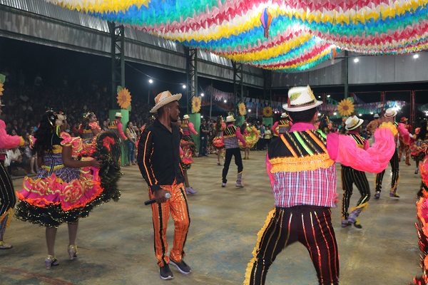 Luar de Santo Antônio e Sanfona Dourada se apresentaram no Festival Junino de N. S. dos Remédios - Imagem 11