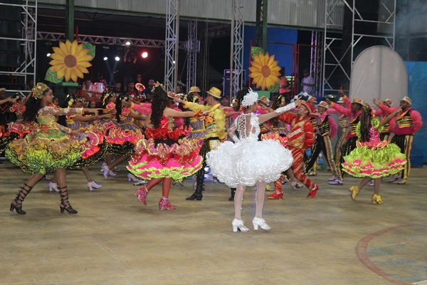 Luar de Santo Antônio e Sanfona Dourada se apresentaram no Festival Junino de N. S. dos Remédios - Imagem 9