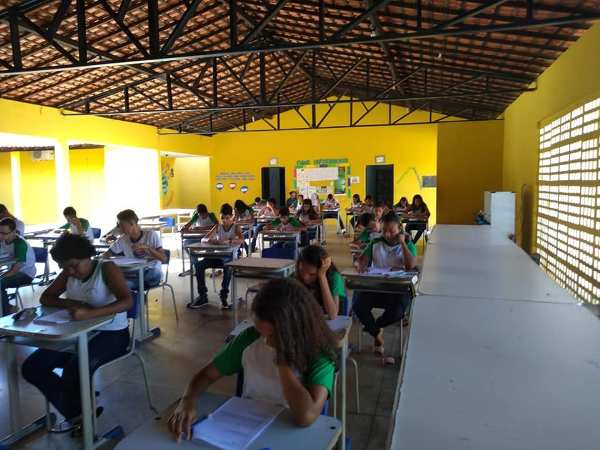 Secretaria municipal de educação realiza simulado com alunos que irão fazer a prova Brasil   - Imagem 1