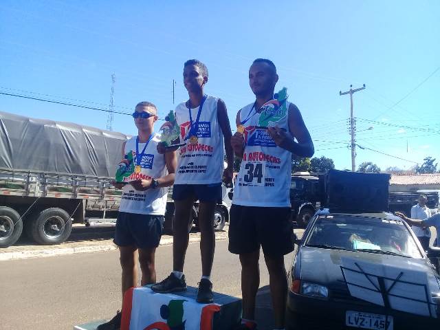 Atletas realizam Primeira Corrida de Picos a Dom Expedito Lopes - Imagem 29
