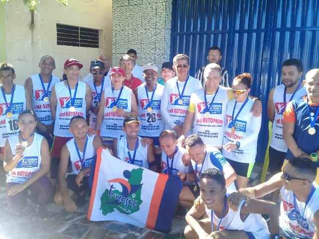 Atletas realizam Primeira Corrida de Picos a Dom Expedito Lopes - Imagem 11