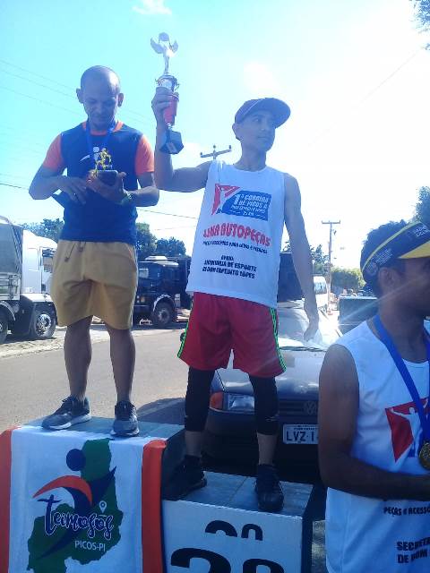 Atletas realizam Primeira Corrida de Picos a Dom Expedito Lopes - Imagem 42