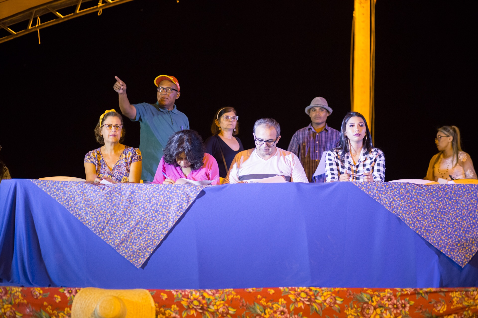 Apresentação das quadrilhas profissionais na Vila Junina de Uruçuí - Imagem 3