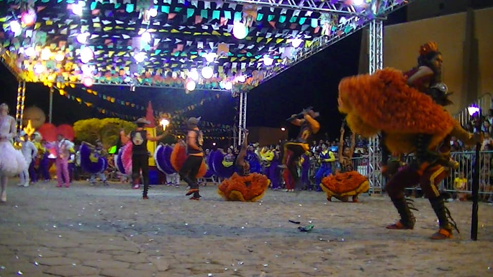 Com criatividade prefeitura de Barras realiza Festival Folclórico  - Imagem 8