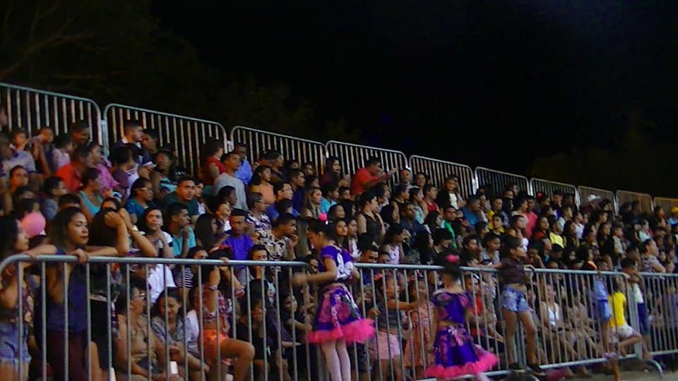 Com criatividade prefeitura de Barras realiza Festival Folclórico  - Imagem 1