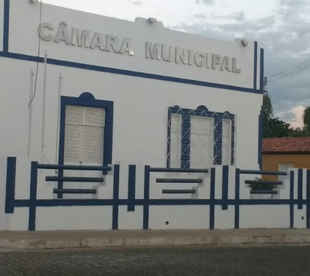 População se manifesta nas redes sociais contra decisão de vereadores em Barras.