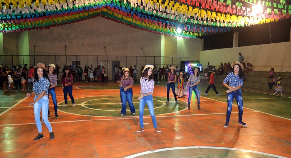 Prefeitura municipal realiza a primeira noite do arraiá da cidade de Joaquim Pires - Imagem 75