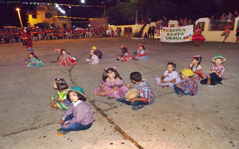 Público prestigia primeira noite do Encontro de Folguedos na Praça Manoel Nogueira Lima  - Imagem 52
