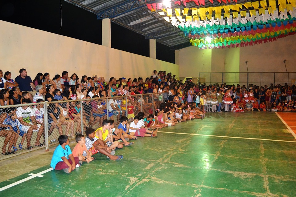 Prefeitura municipal realiza a primeira noite do arraiá da cidade de Joaquim Pires - Imagem 21