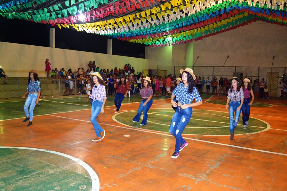 Prefeitura municipal realiza a primeira noite do arraiá da cidade de Joaquim Pires - Imagem 76