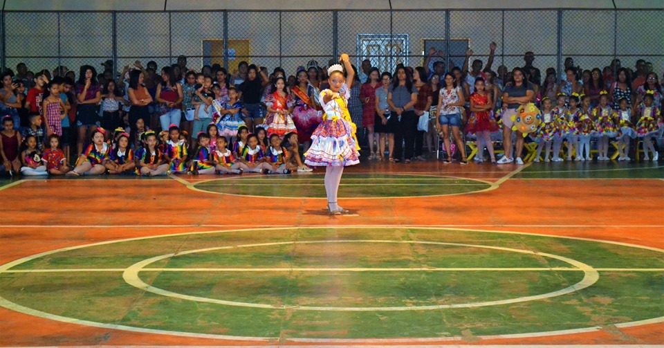 Prefeitura municipal realiza a primeira noite do arraiá da cidade de Joaquim Pires - Imagem 16