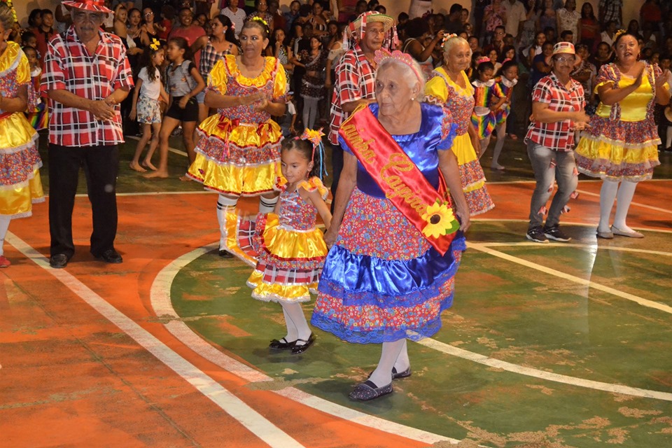 Prefeitura municipal realiza a primeira noite do arraiá da cidade de Joaquim Pires - Imagem 71