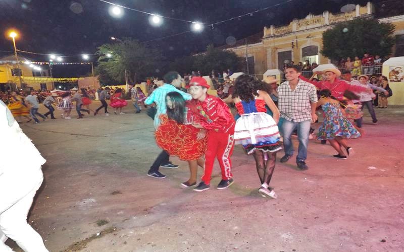 Público prestigia primeira noite do Encontro de Folguedos na Praça Manoel Nogueira Lima  - Imagem 67