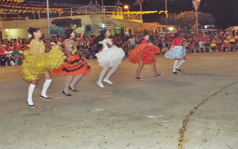 Público prestigia primeira noite do Encontro de Folguedos na Praça Manoel Nogueira Lima  - Imagem 55