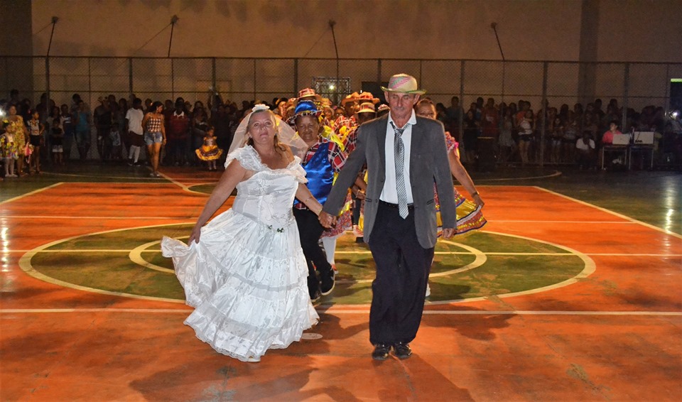 Prefeitura municipal realiza a primeira noite do arraiá da cidade de Joaquim Pires - Imagem 66