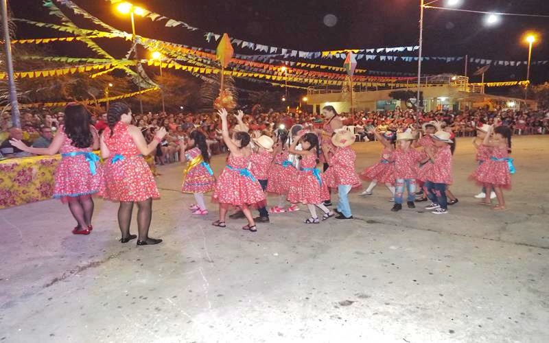 Público prestigia primeira noite do Encontro de Folguedos na Praça Manoel Nogueira Lima  - Imagem 35