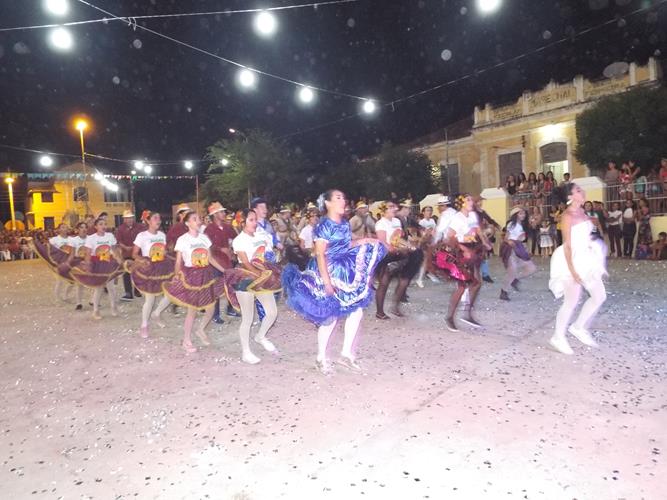 Junina Bag Dance leva título de campeã do Encontro de Folguedos 2019  - Imagem 51