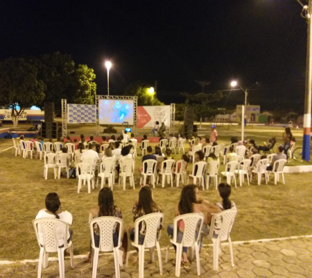 Projeto reúne jovens e comunidade na Praça Santo Antônio em Uruçuí 