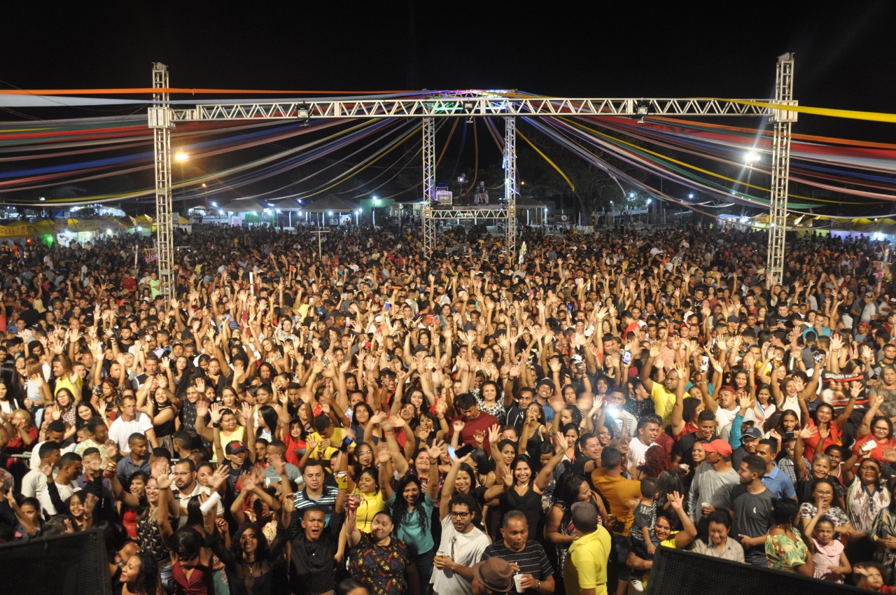 Momentos inesquecíveis em 5a noite da 19a Semana Cultural em Monsenhor Gil  - Imagem 1