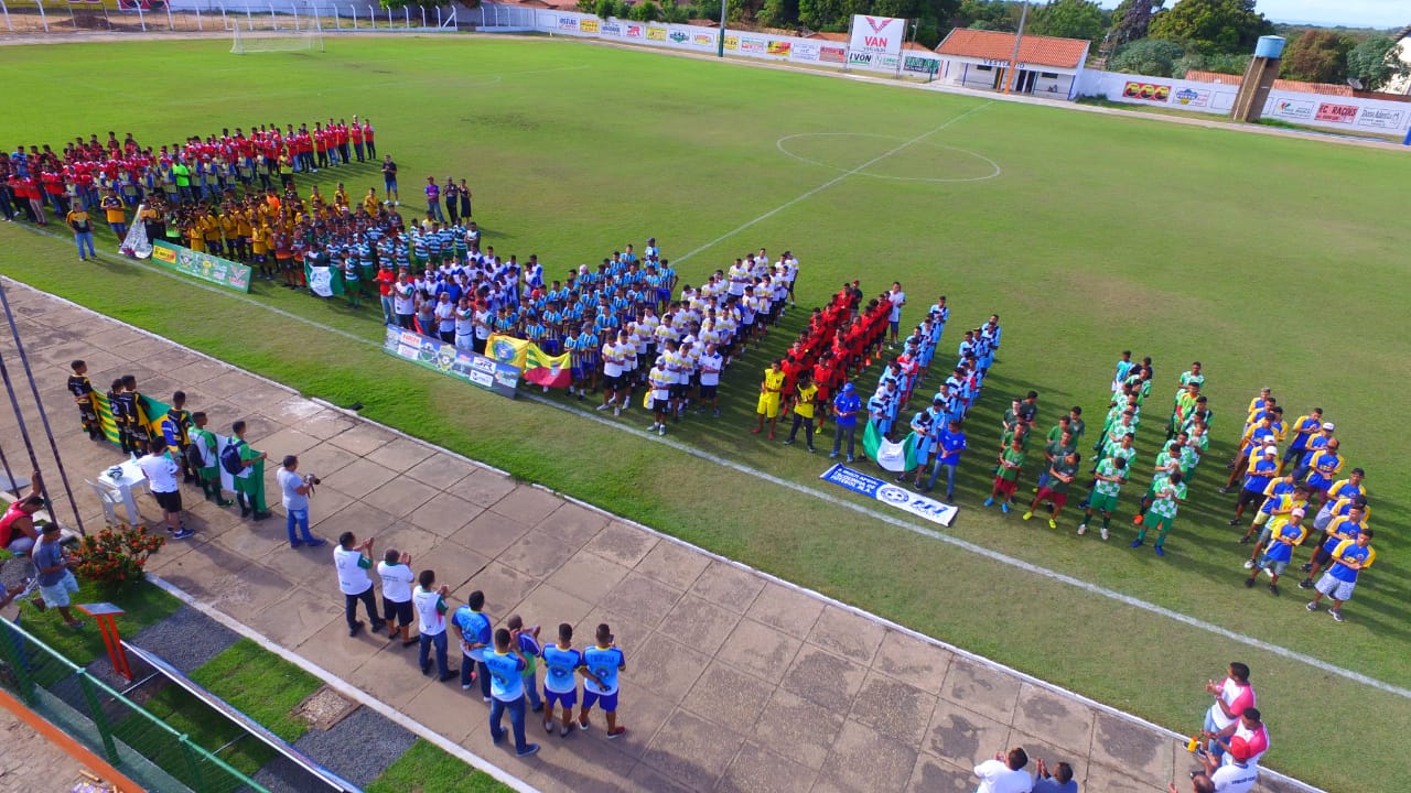 Cerca de 600 atletas participam da abertura da 5ª Copa Água Branca Nordeste de Futebol de Base - Imagem 5