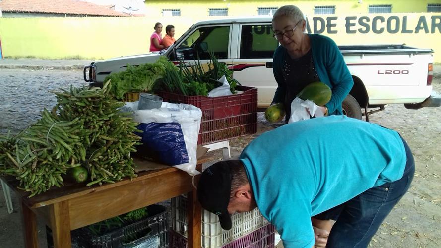 Público prestigia comprando produtos na Feira Sabores e Saberes - Imagem 12