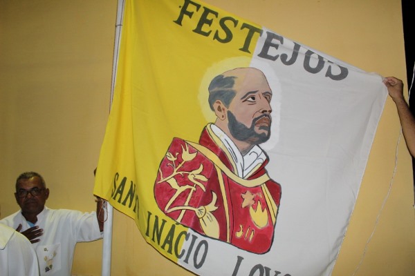 Fiéis participaram da segunda noite de novena a Santo Inácio de Loyola, na noite dessa terça-feira - Imagem 16