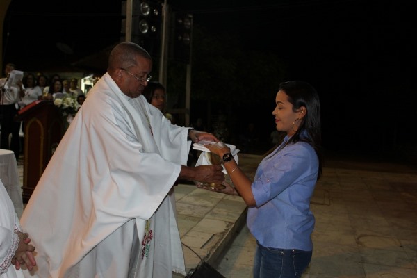 Fiéis participaram da segunda noite de novena a Santo Inácio de Loyola, na noite dessa terça-feira - Imagem 25