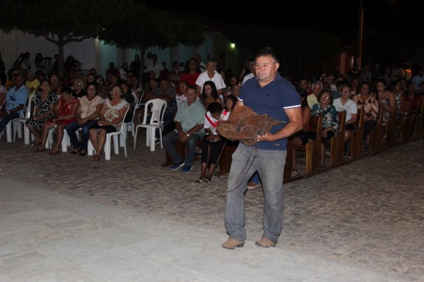 Fiéis participaram da segunda noite de novena a Santo Inácio de Loyola, na noite dessa terça-feira - Imagem 28