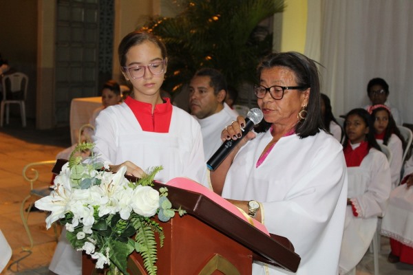 Fiéis participaram da segunda noite de novena a Santo Inácio de Loyola, na noite dessa terça-feira - Imagem 22
