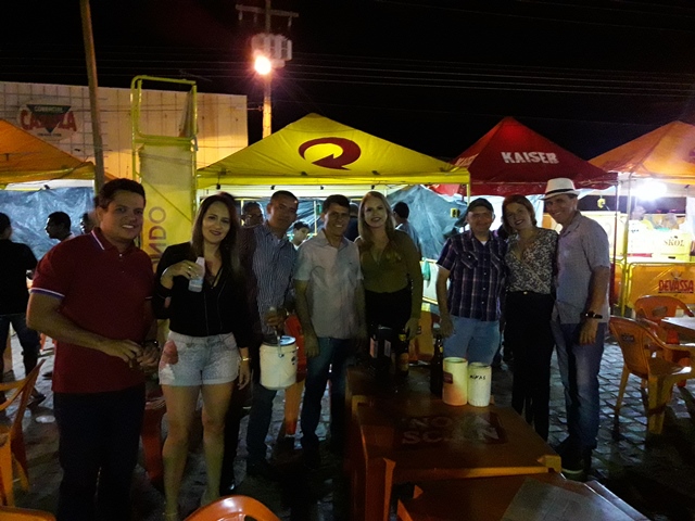 São João do bairro Codó junta multidão em Dom Expedito Lopes confira os vídeos.  - Imagem 32