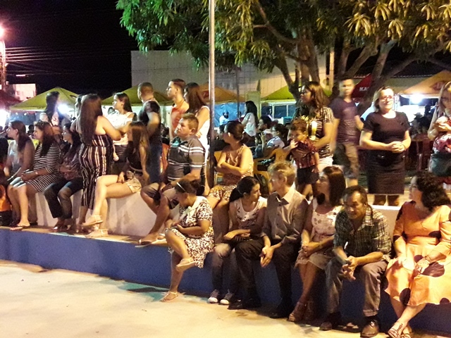 São João do bairro Codó junta multidão em Dom Expedito Lopes confira os vídeos.  - Imagem 6