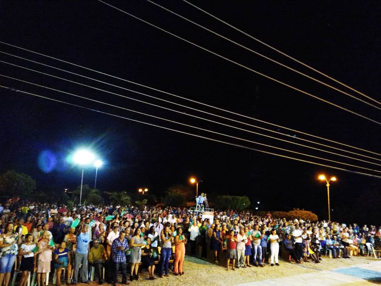 Fiéis lotam patamar da igreja na última noite de novena e missa a Santo Inácio de Loyola - Imagem 42