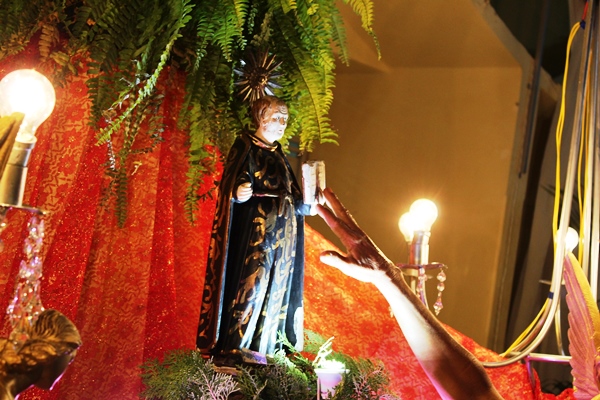 Fiéis lotam patamar da igreja na última noite de novena e missa a Santo Inácio de Loyola  - Imagem 29