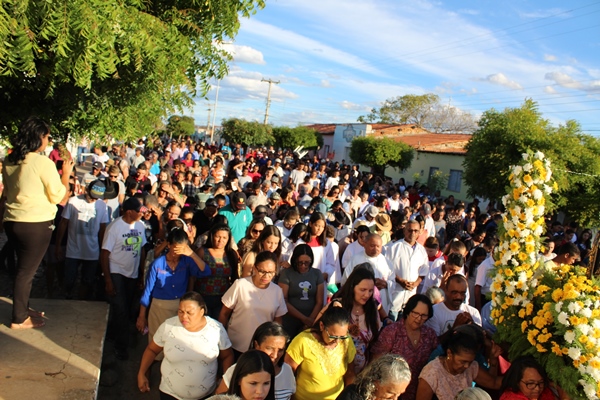 Milhares de fiéis participaram da missa solene a Santo Inácio de Loyola  - Imagem 5