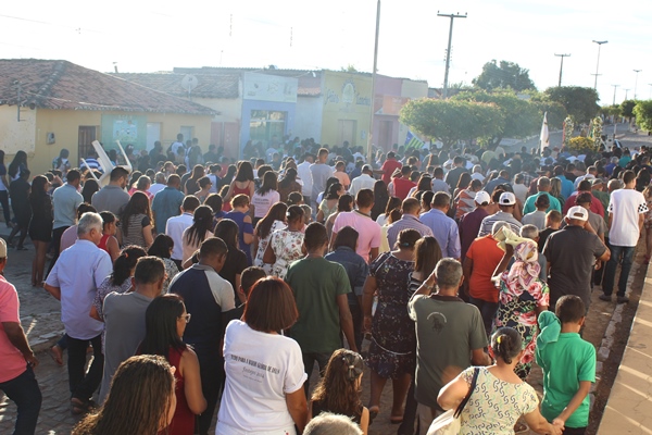 Milhares de fiéis participaram da missa solene a Santo Inácio de Loyola  - Imagem 8