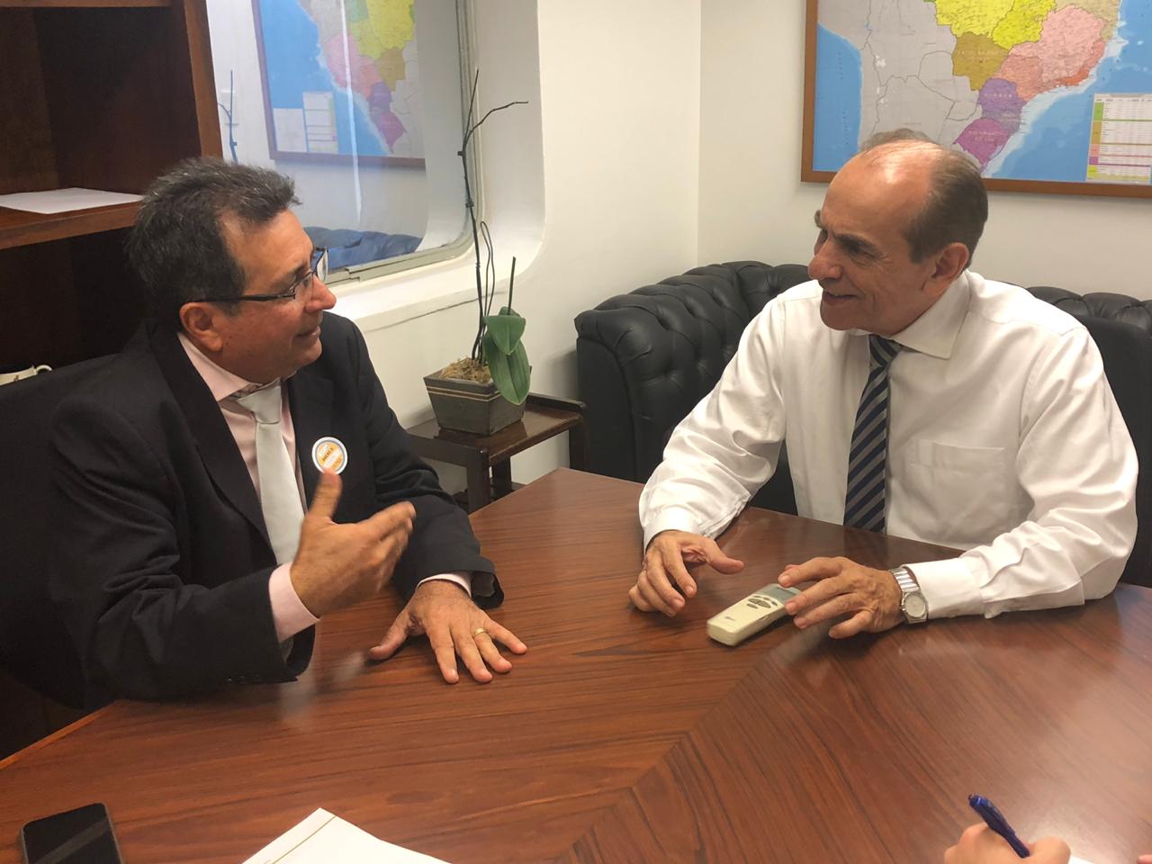 Prefeito Genival Bezerra tem audiência com senador Marcelo Castro, em Brasília - Imagem 2