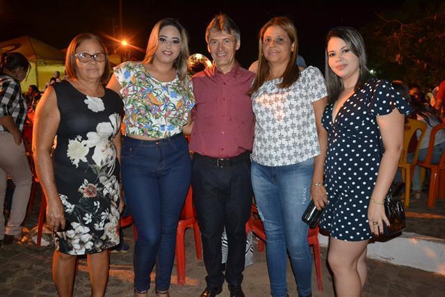 2º Dia do São João do Bairro Codó em Dom Expedito Lopes confira os vídeos. “Multidão prestigia o evento” - Imagem 38