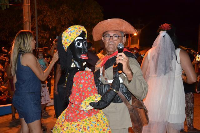 2º Dia do São João do Bairro Codó em Dom Expedito Lopes confira os vídeos. “Multidão prestigia o evento” - Imagem 23